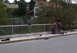 Postavitev ograje v Begunjah pri Cerknici 04 Foto Boštjan Otoničar